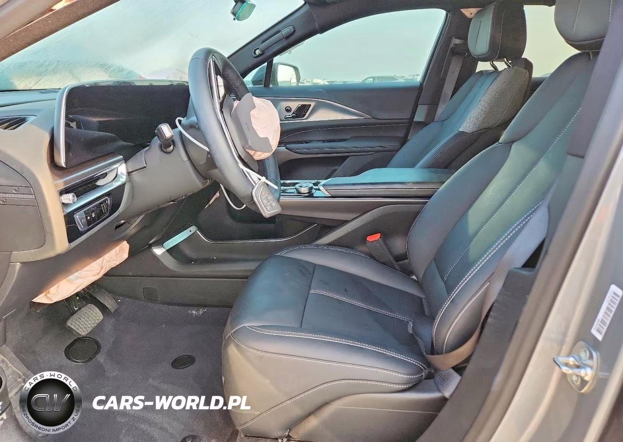 2024 Cadillac Lyriq Tech VIN:1GYKPMRK7RZ141327 - 7