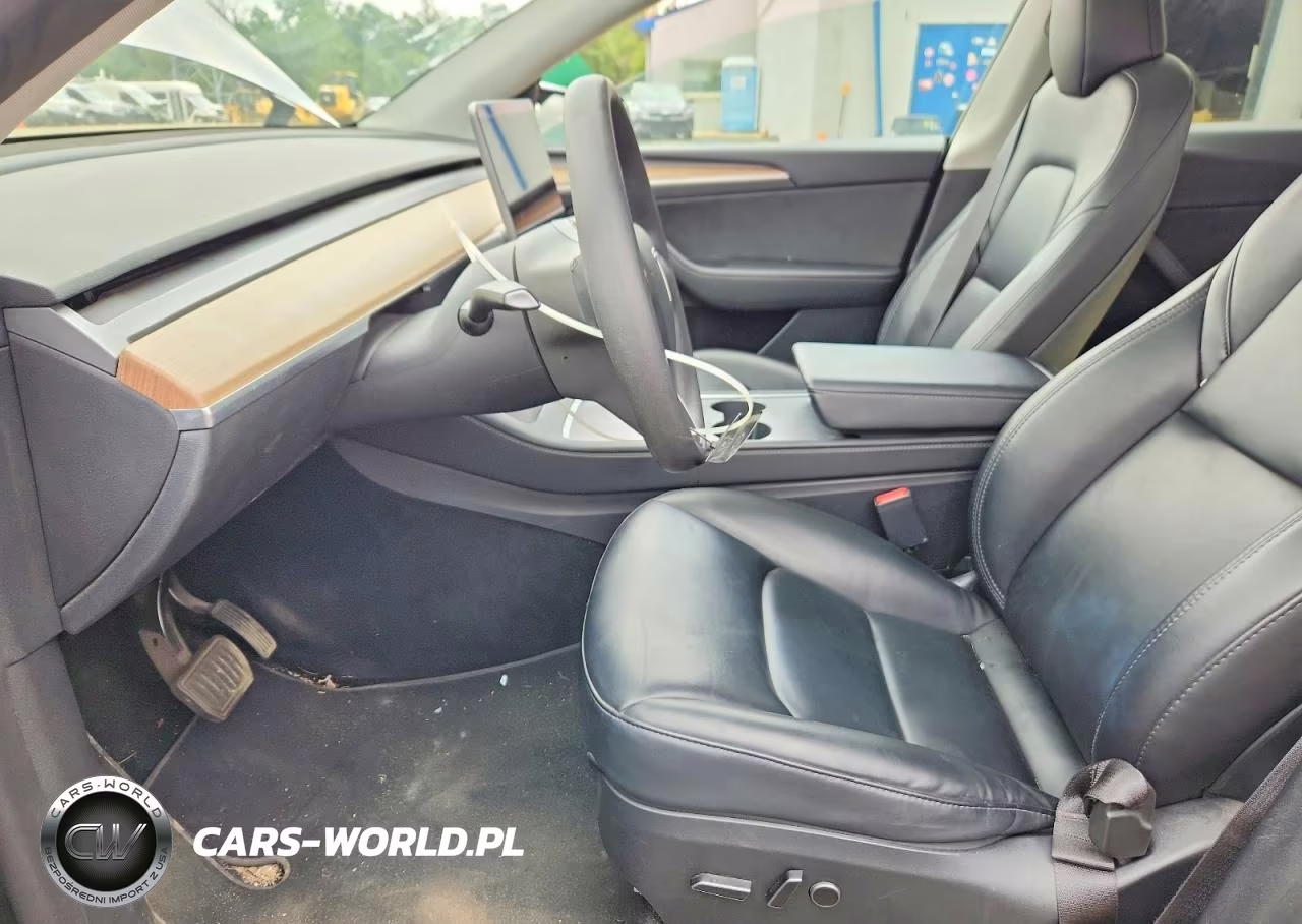 2023 Tesla Model Y VIN:7SAYGDEE0PF854396 - 7