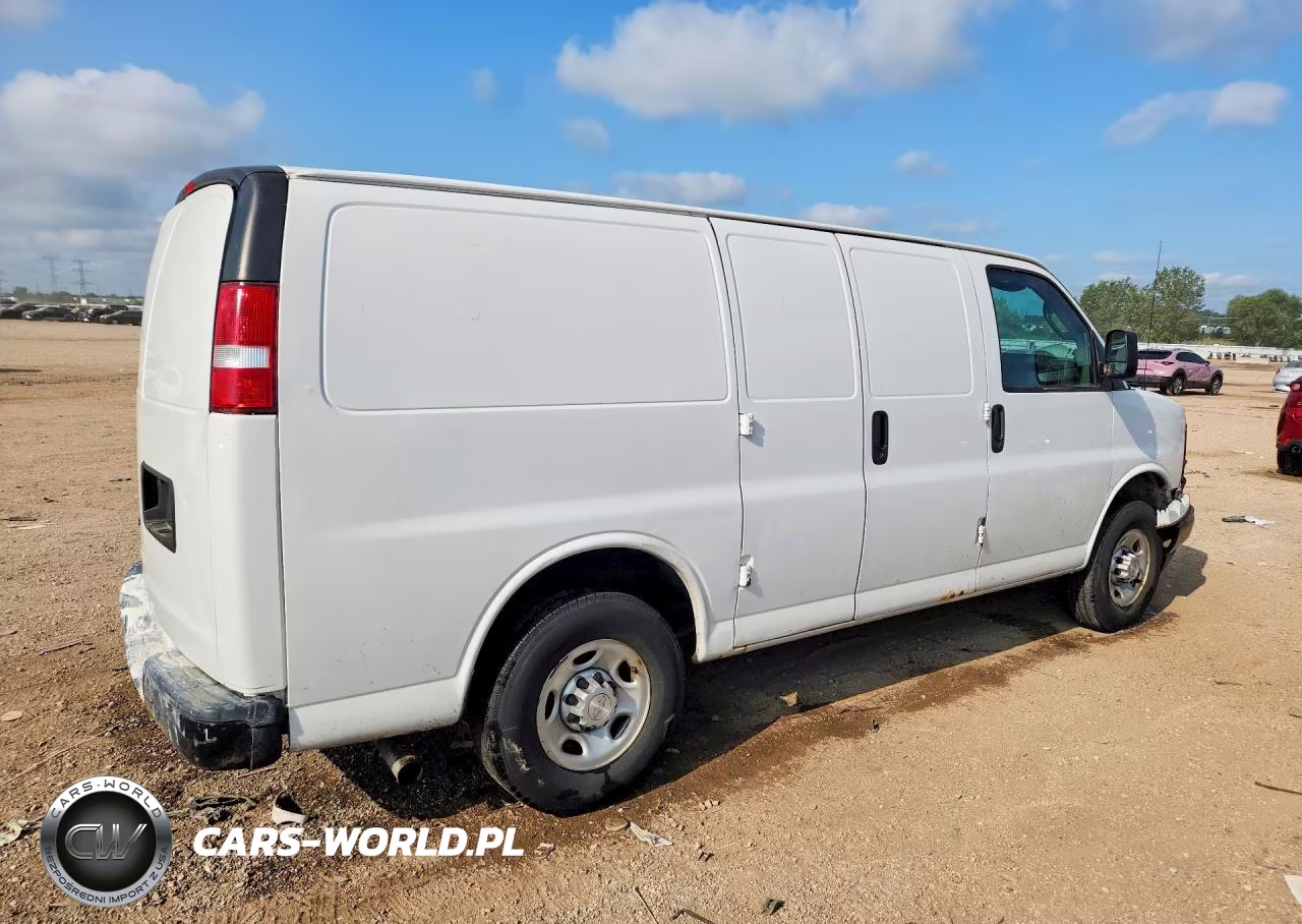 2017 Chevrolet Express G3500 Delivery Van VIN:1GCZGGFF2H1124803 - 3