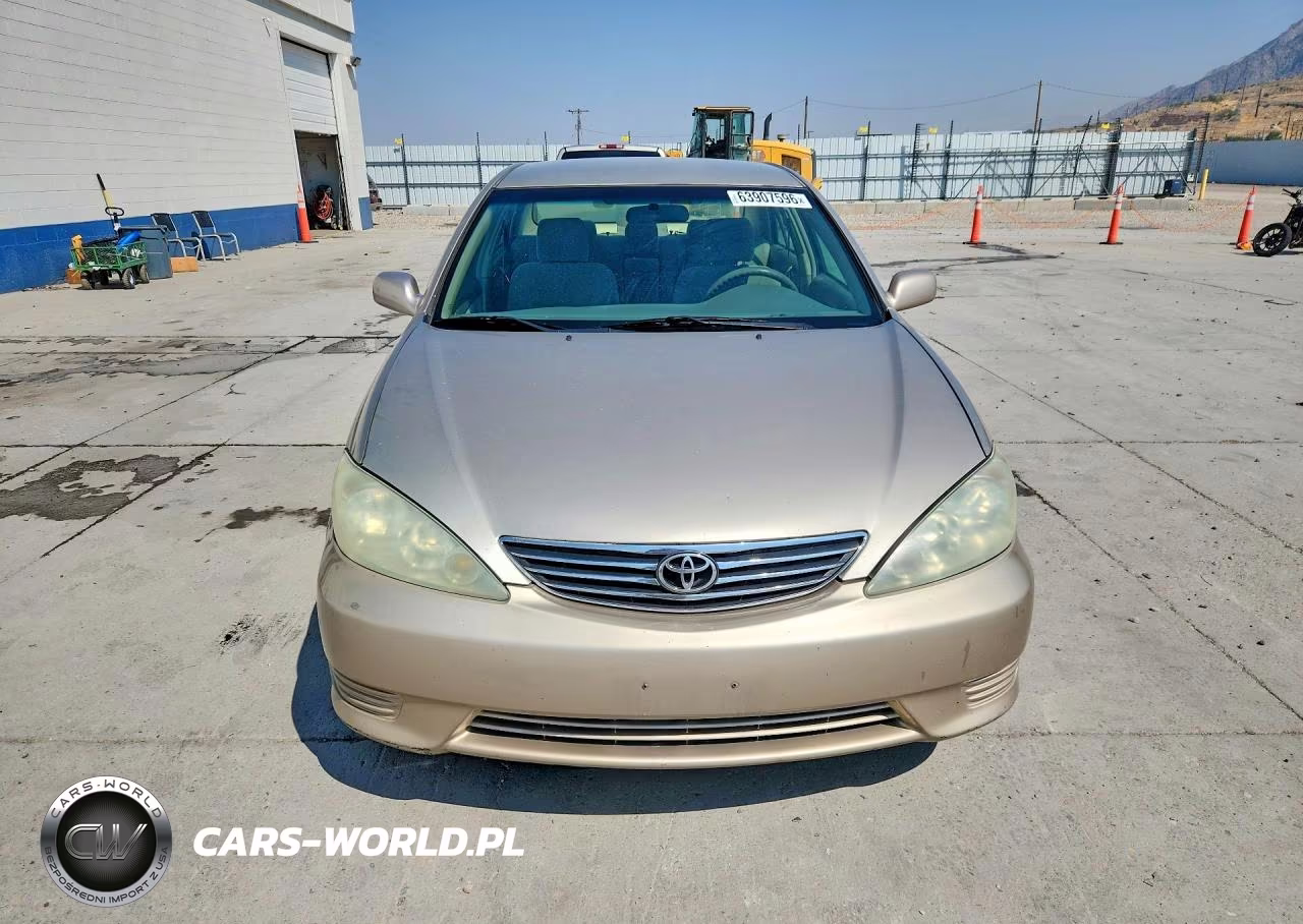2005 Toyota Camry Le VIN:4T1BE32K85U559124 - 5
