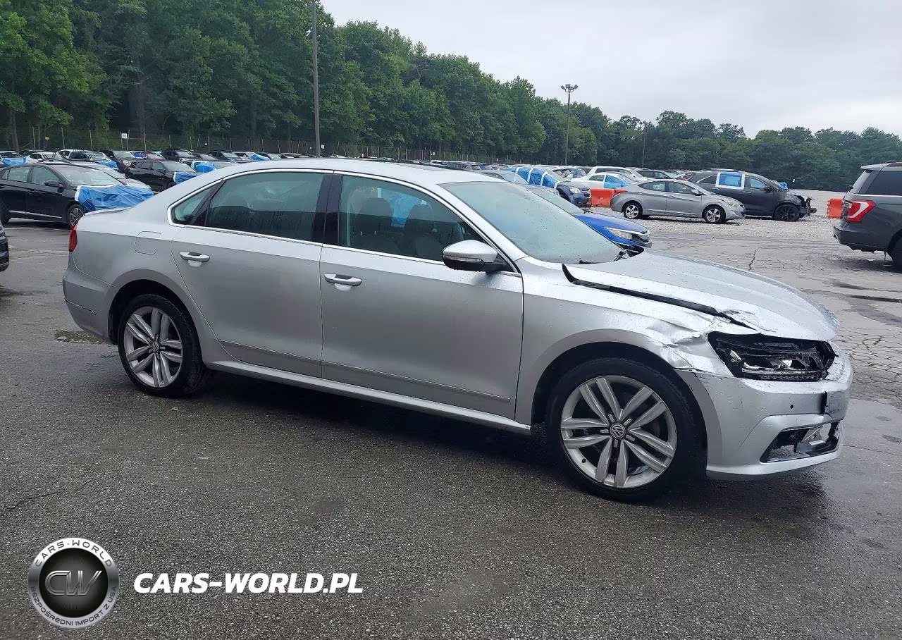 2016 Volkswagen Passat Sel VIN:1VWCT7A36GC055919 - 4
