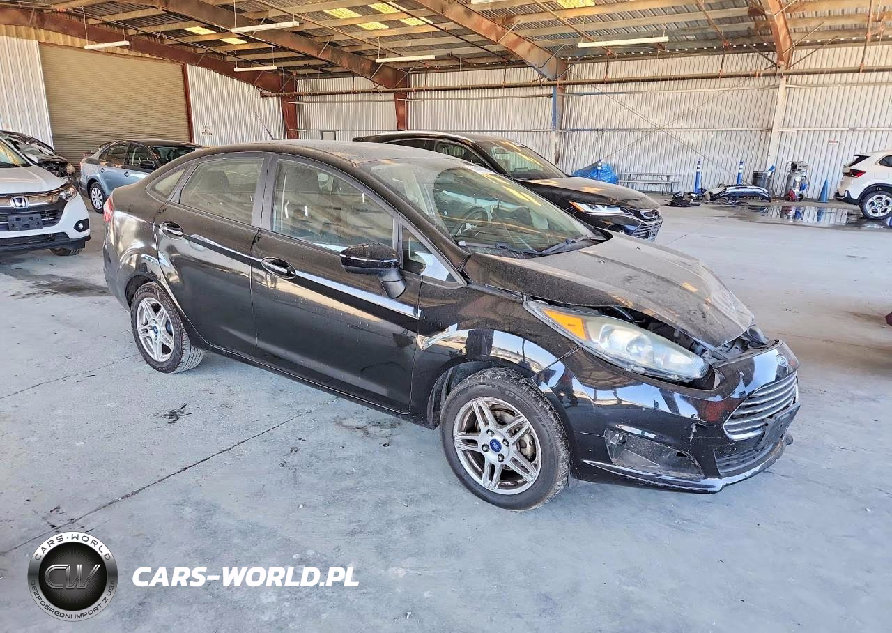 2018 Ford Fiesta Se VIN:3FADP4BJ5JM114106 - 4