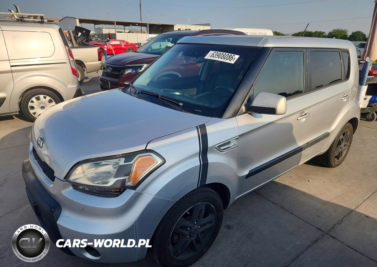 2011 Kia Soul +