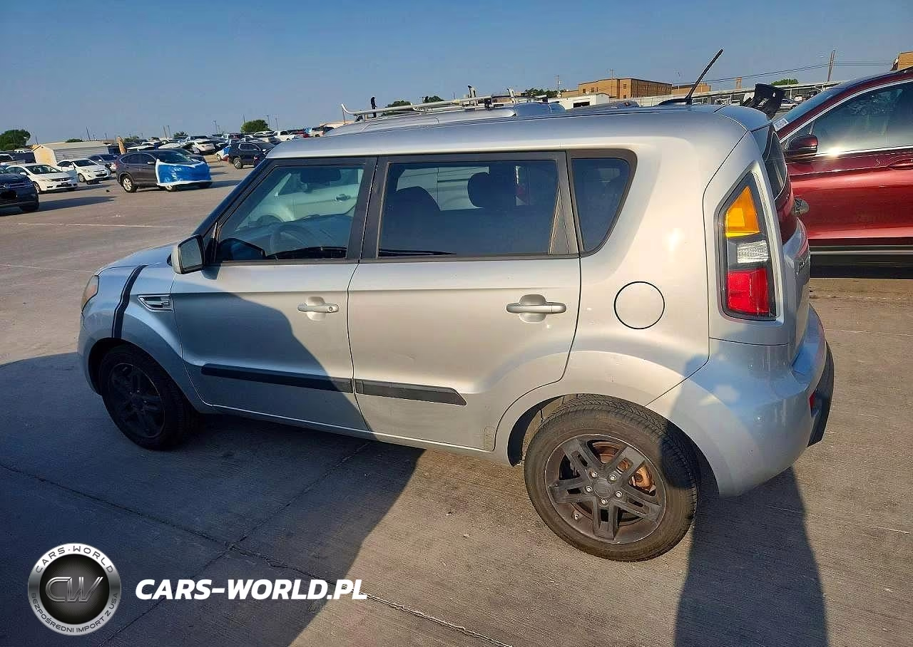 2011 Kia Soul + VIN:KNDJT2A23B7271796 - 2