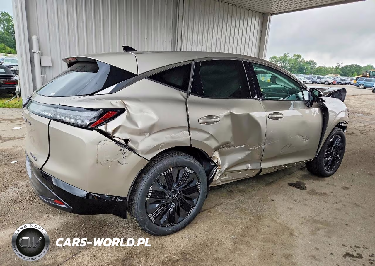 2026 Nissan Murano Platinum VIN:5N1AZ3DS6TC119922 - 3
