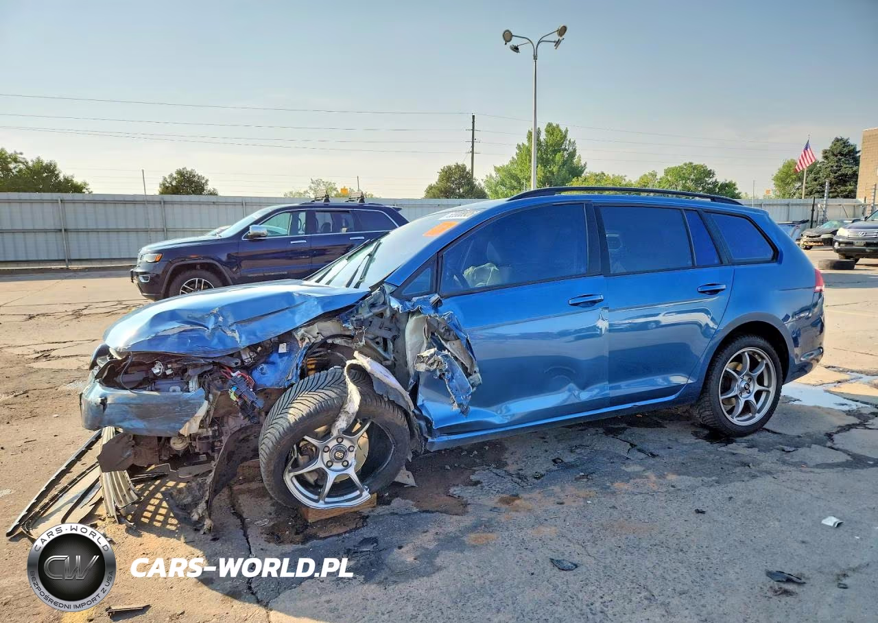 2016 Volkswagen Golf Sportwagen S VIN:3VWC17AU1GM513315 - 1