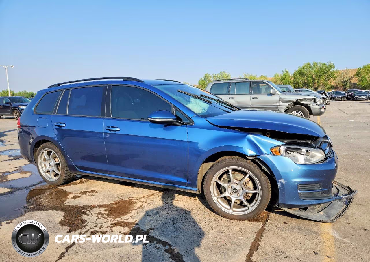 2016 Volkswagen Golf Sportwagen S VIN:3VWC17AU1GM513315 - 4