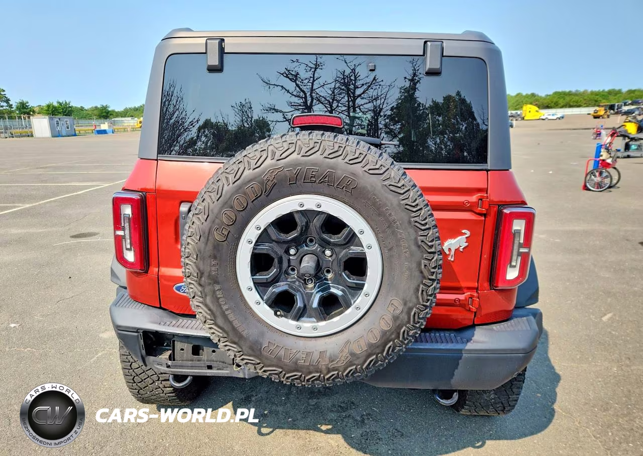 2023 Ford Bronco Base VIN:1FMEE5DP8PLB68369 - 6