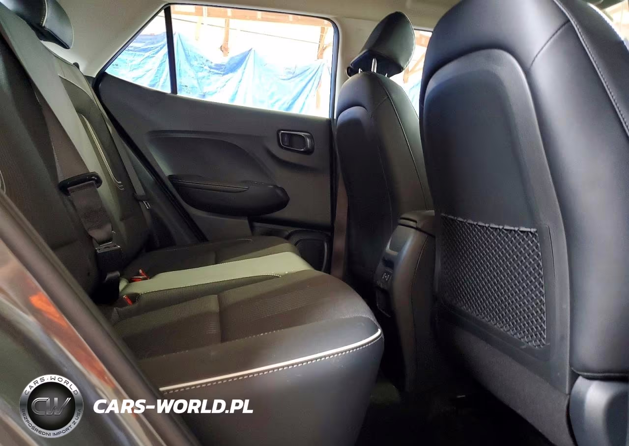 2025 Hyundai Venue Sel VIN:KMHRC8A31SU404356 - 11