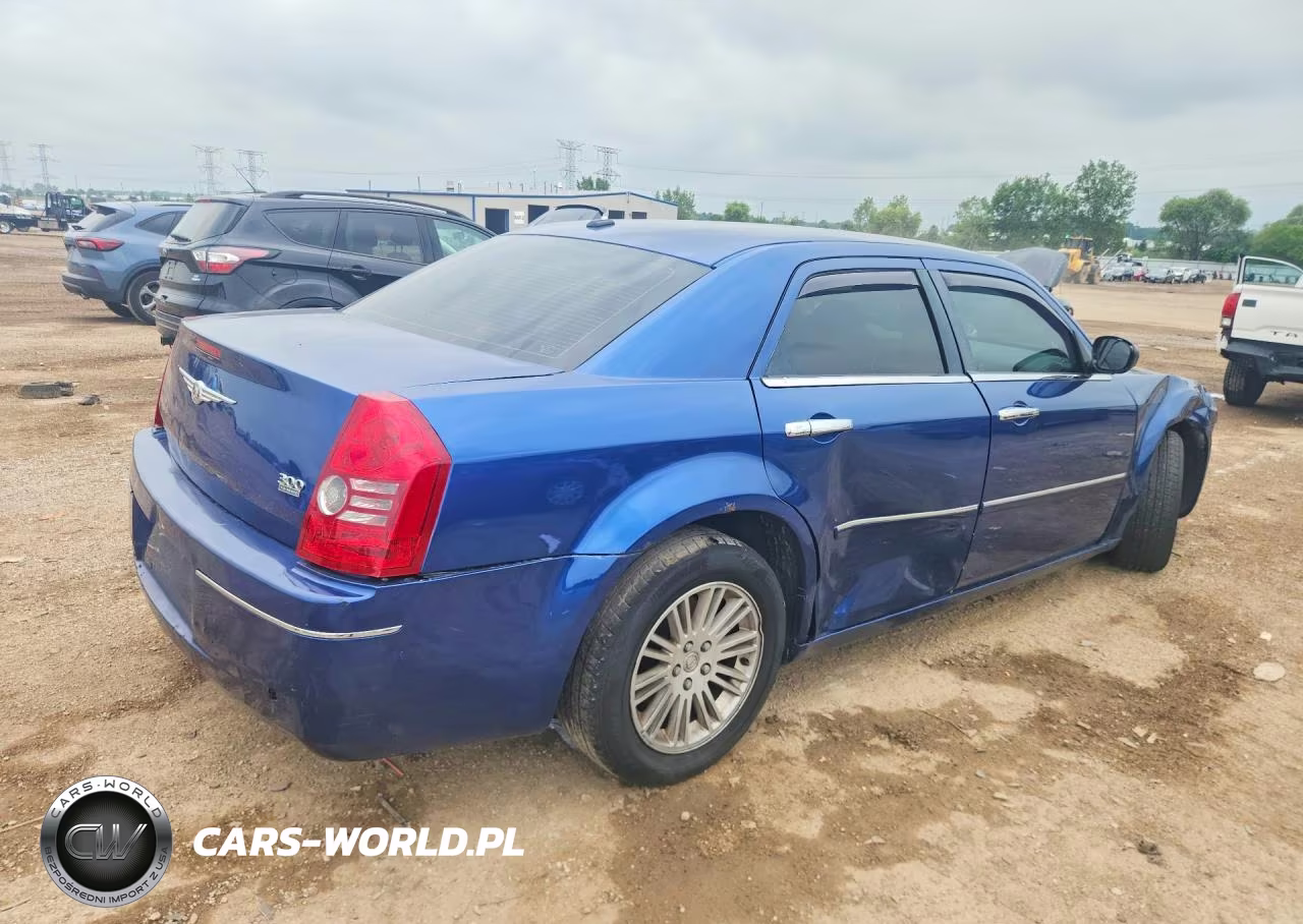 2010 Chrysler 300 Touring VIN:2C3CA5CV6AH164918 - 3