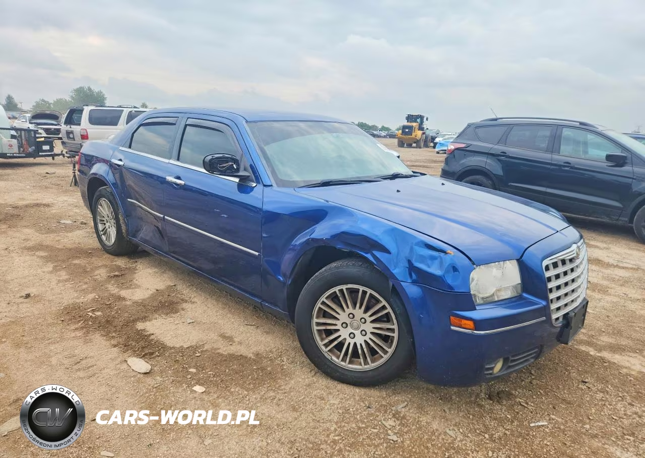 2010 Chrysler 300 Touring VIN:2C3CA5CV6AH164918 - 4