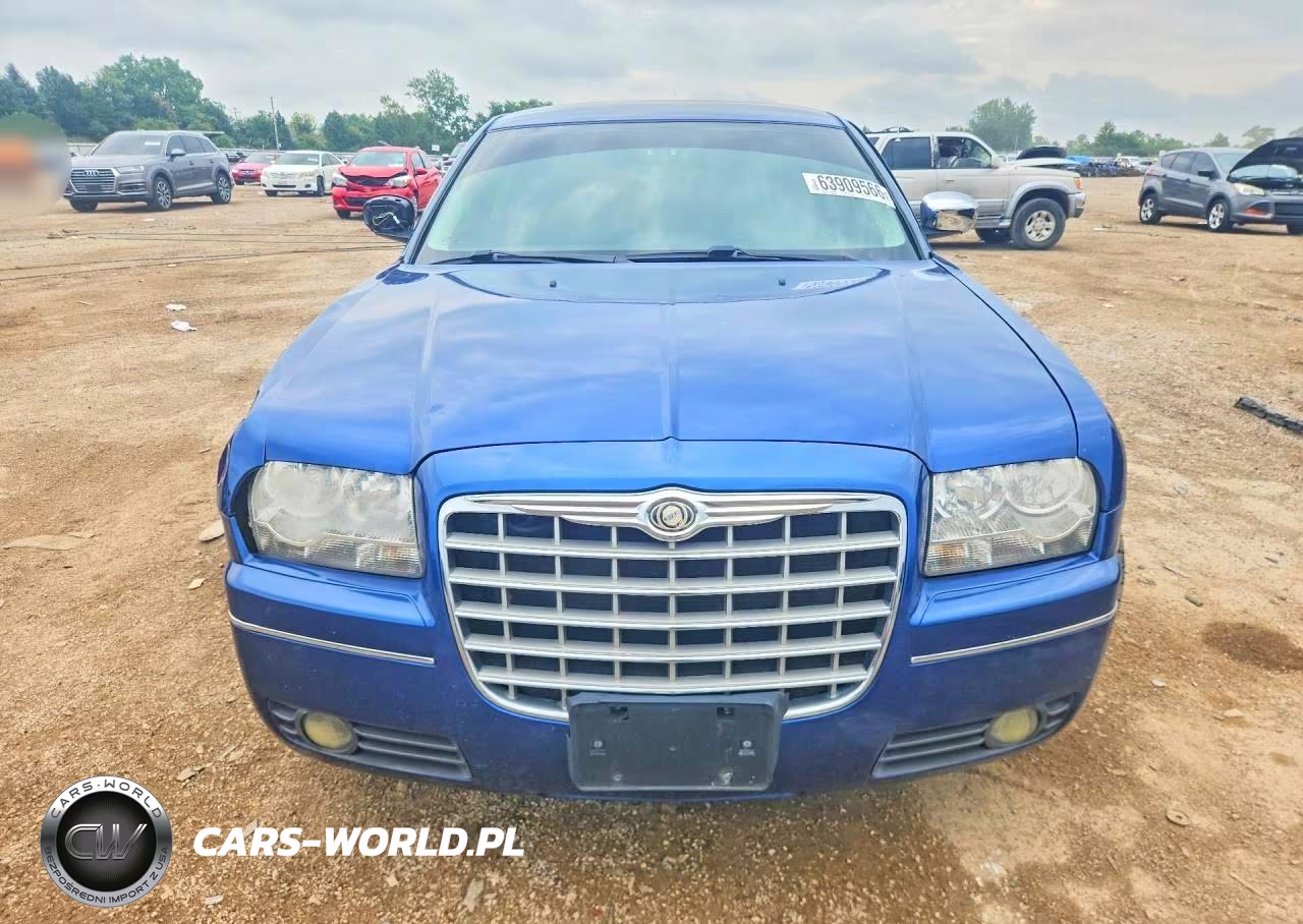 2010 Chrysler 300 Touring VIN:2C3CA5CV6AH164918 - 5