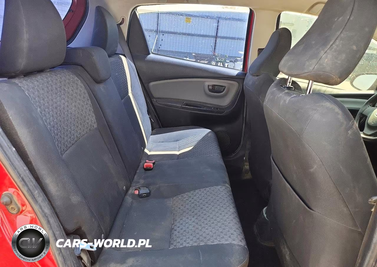 2015 Toyota Yaris 5-Door L VIN:VNKKTUD3XFA043265 - 10