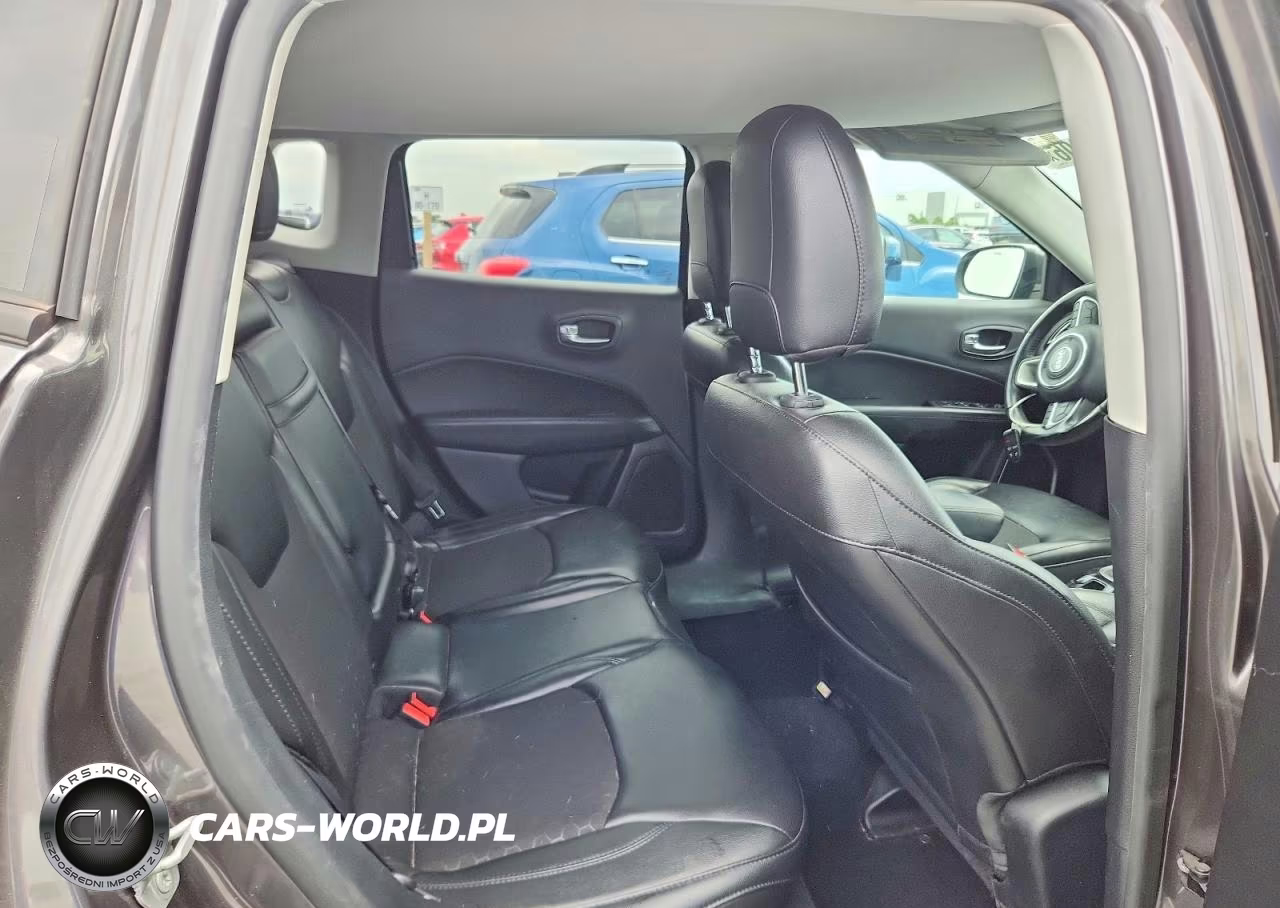 2018 Jeep Compass Latitude VIN:3C4NJCBB3JT318315 - 11