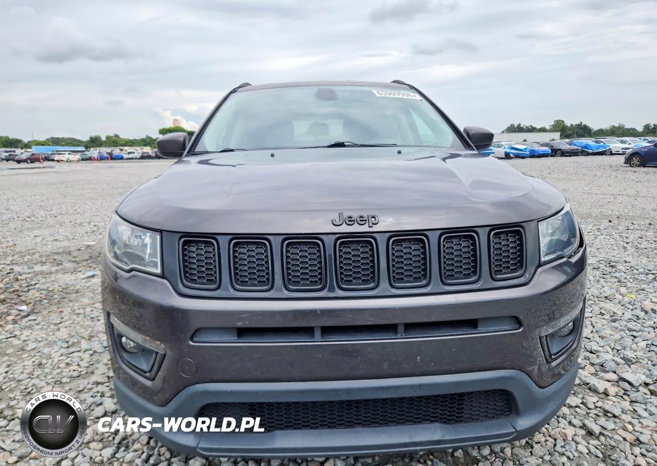 2018 Jeep Compass Latitude VIN:3C4NJCBB3JT318315 - 5