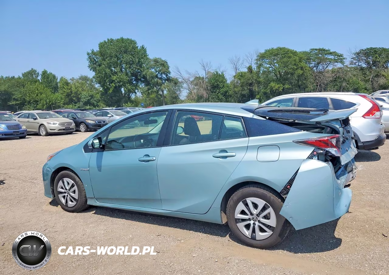 2018 Toyota Prius Two VIN:JTDKBRFU4J3591337 - 2