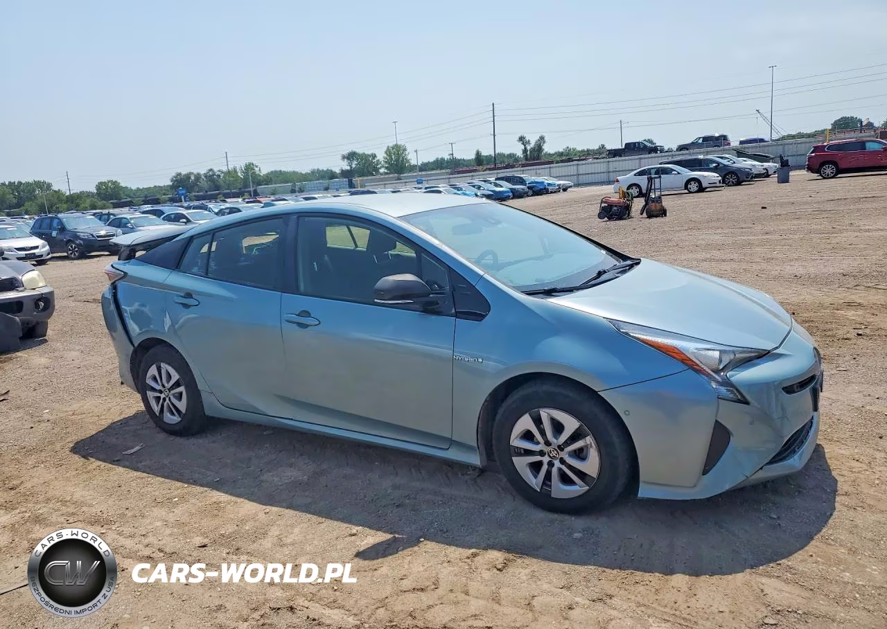 2018 Toyota Prius Two VIN:JTDKBRFU4J3591337 - 4