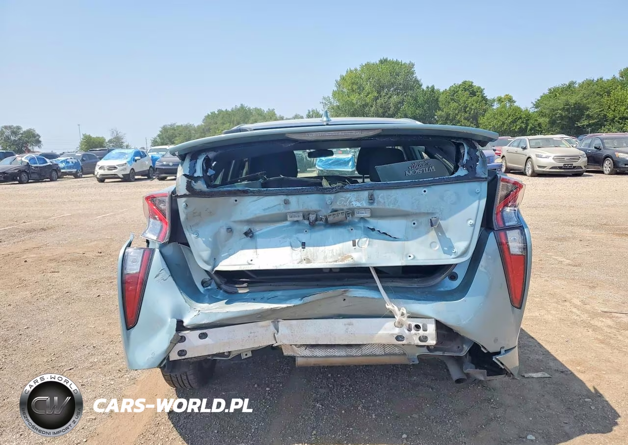 2018 Toyota Prius Two VIN:JTDKBRFU4J3591337 - 6