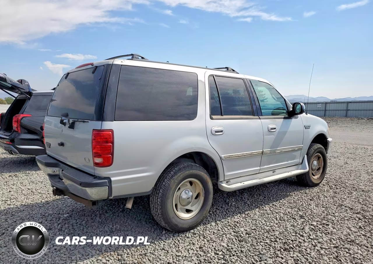 1999 Ford Expedition VIN:1FMPU18L8WLC03468 - 3
