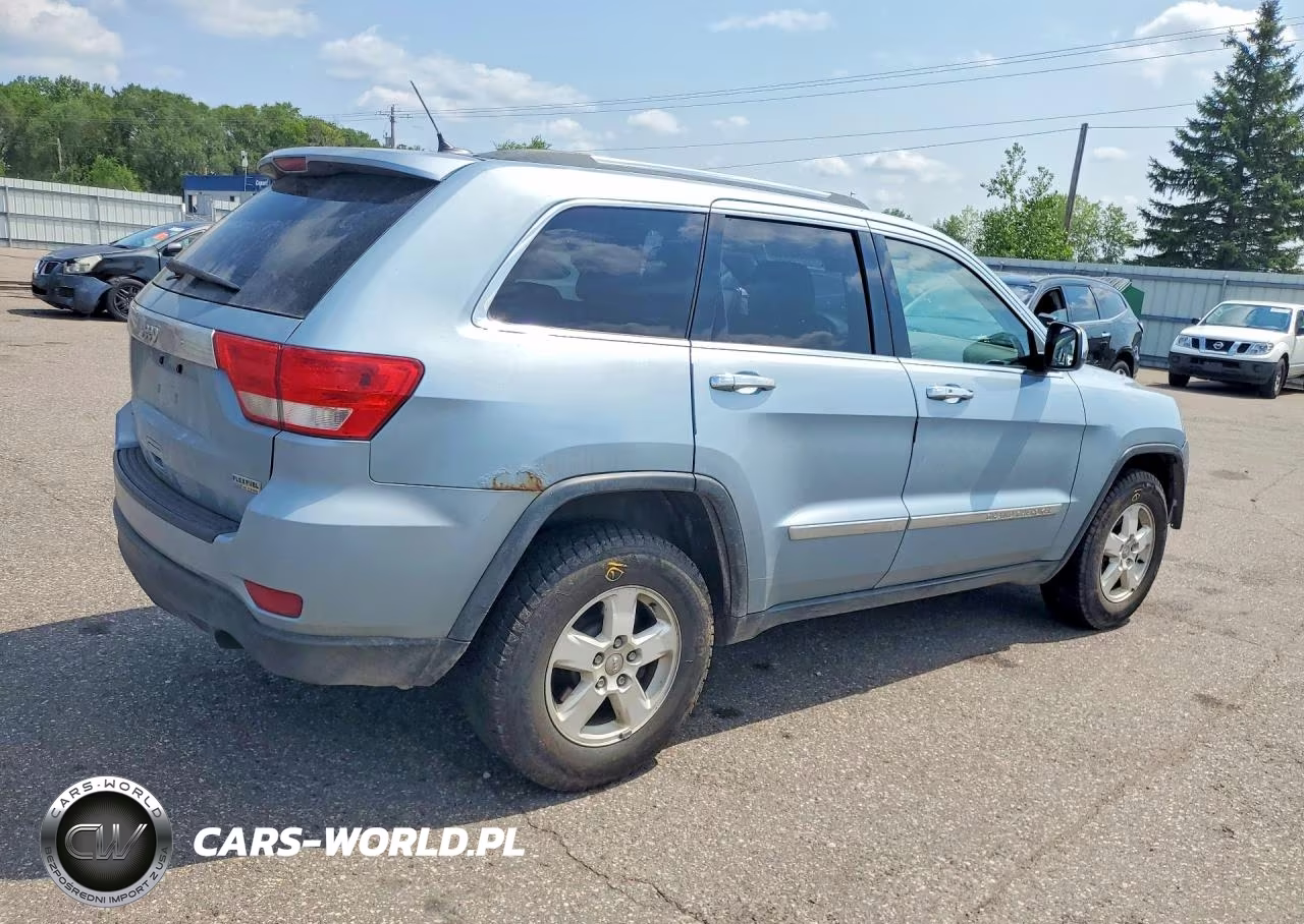 2012 Jeep Grand Cherokee Laredo VIN:1C4RJFAG8CC252388 - 3