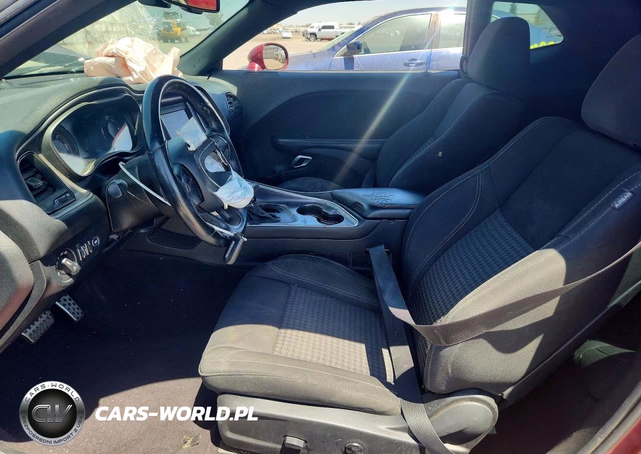 2018 Dodge Challenger Sxt VIN:2C3CDZAGXJH262935 - 7