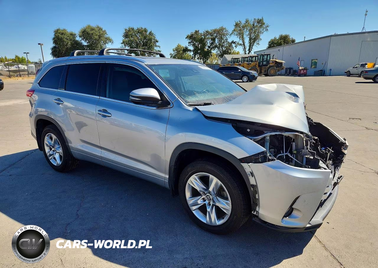 2018 Toyota Highlander Limited Platinum VIN:5TDDZRFH3JS828972 - 4