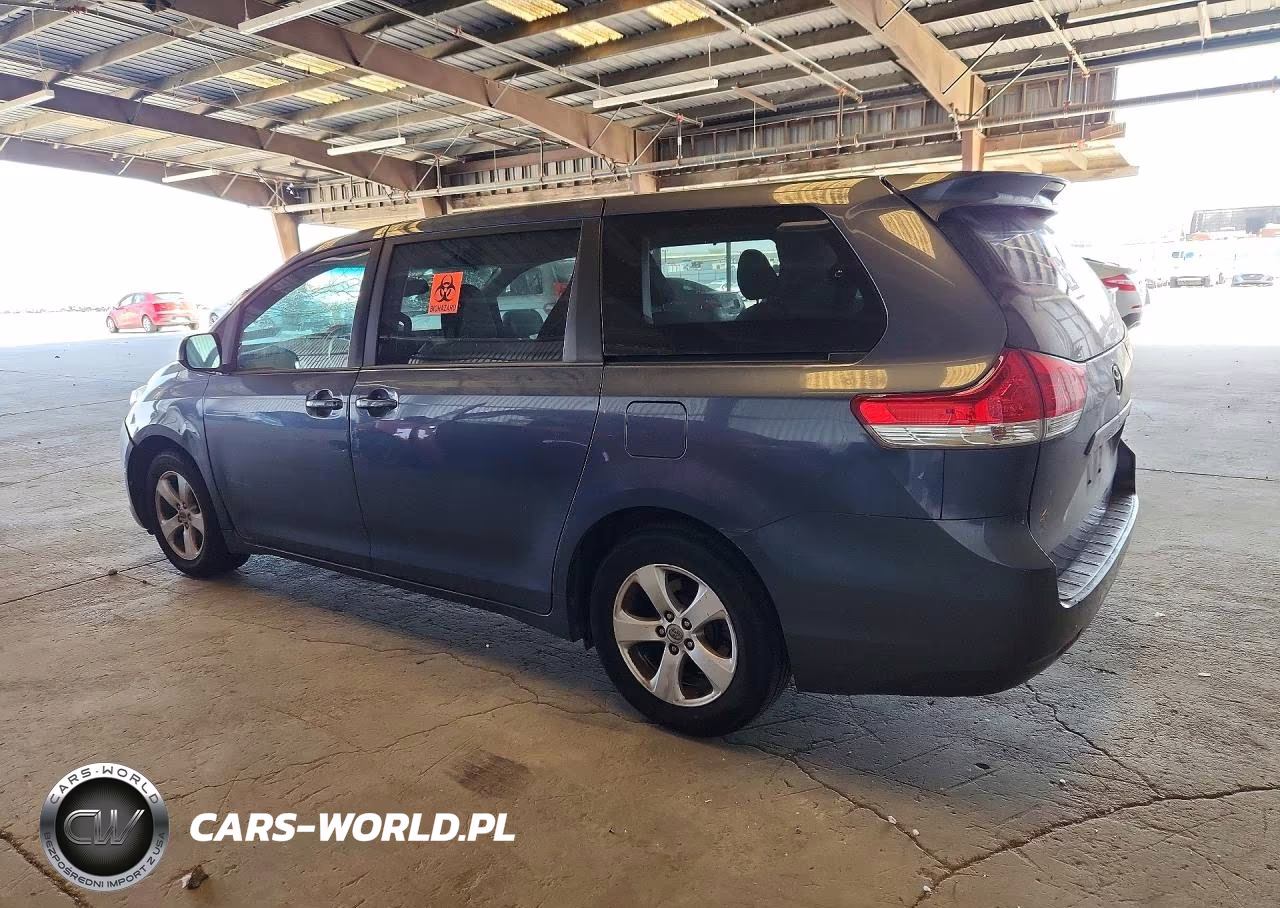 2014 Toyota Sienna Le VIN:5TDKK3DC1ES498920 - 2