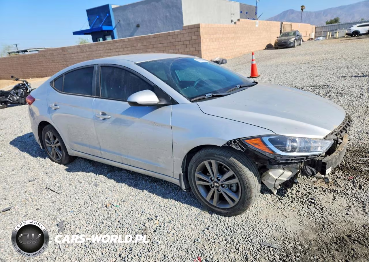2018 Hyundai Elantra Sel VIN:5NPD84LF5JH347846 - 4