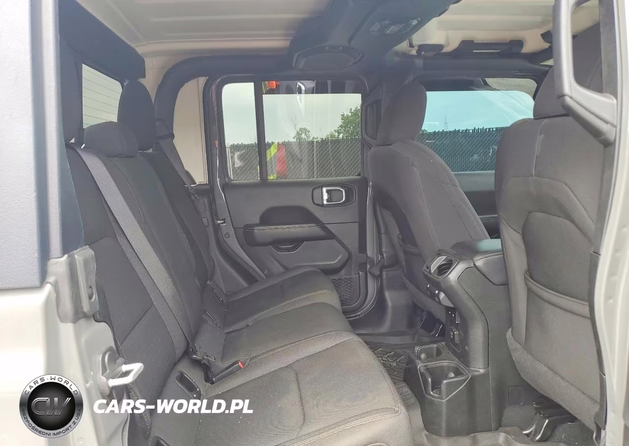 2023 Jeep Gladiator Overland VIN:1C6HJTFGXPL522155 - 10