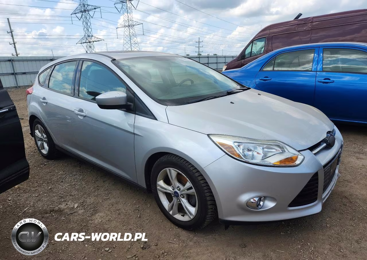 2012 Ford Focus Se VIN:1FAHP3K25CL427102 - 4