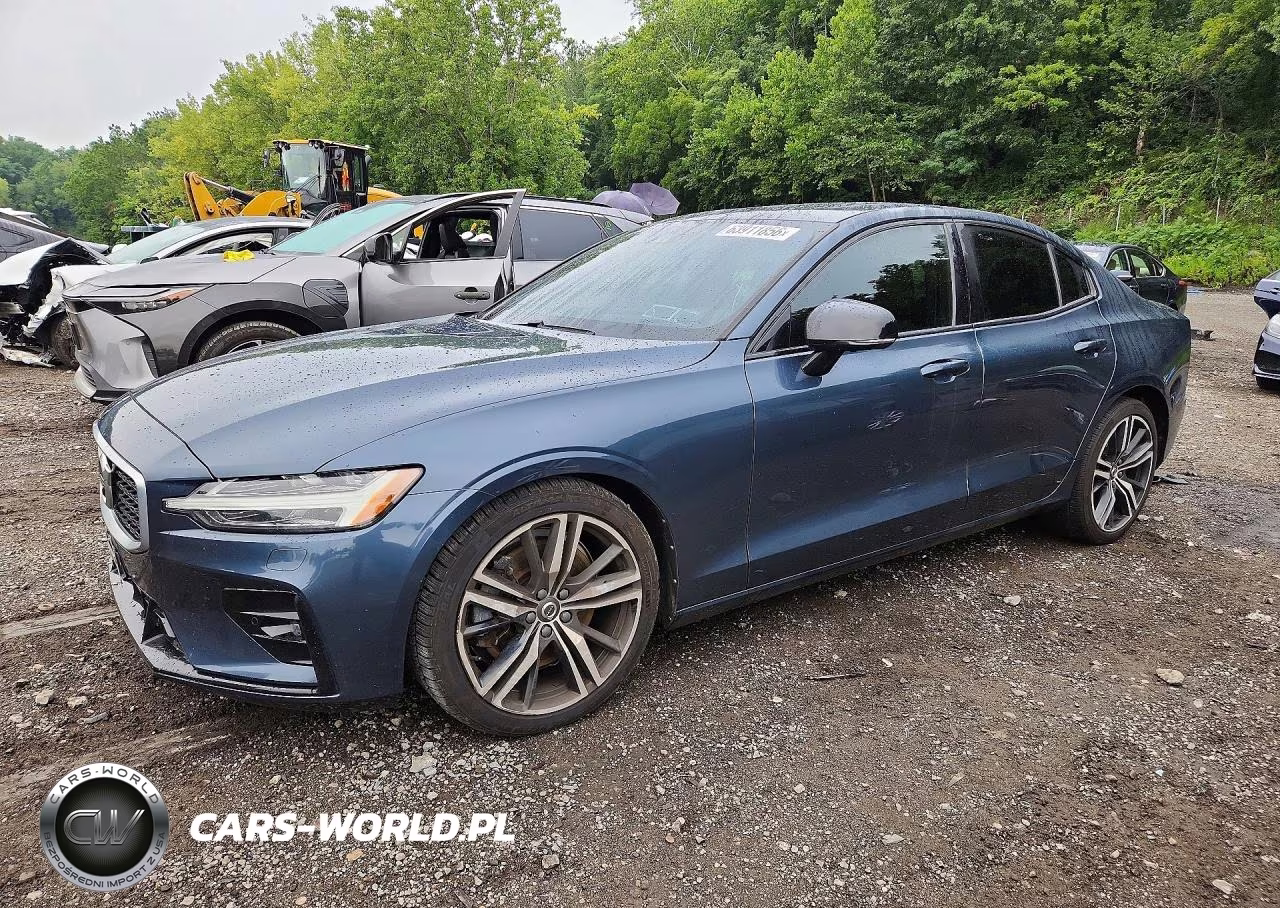 2019 Volvo S60 T6 R-Design