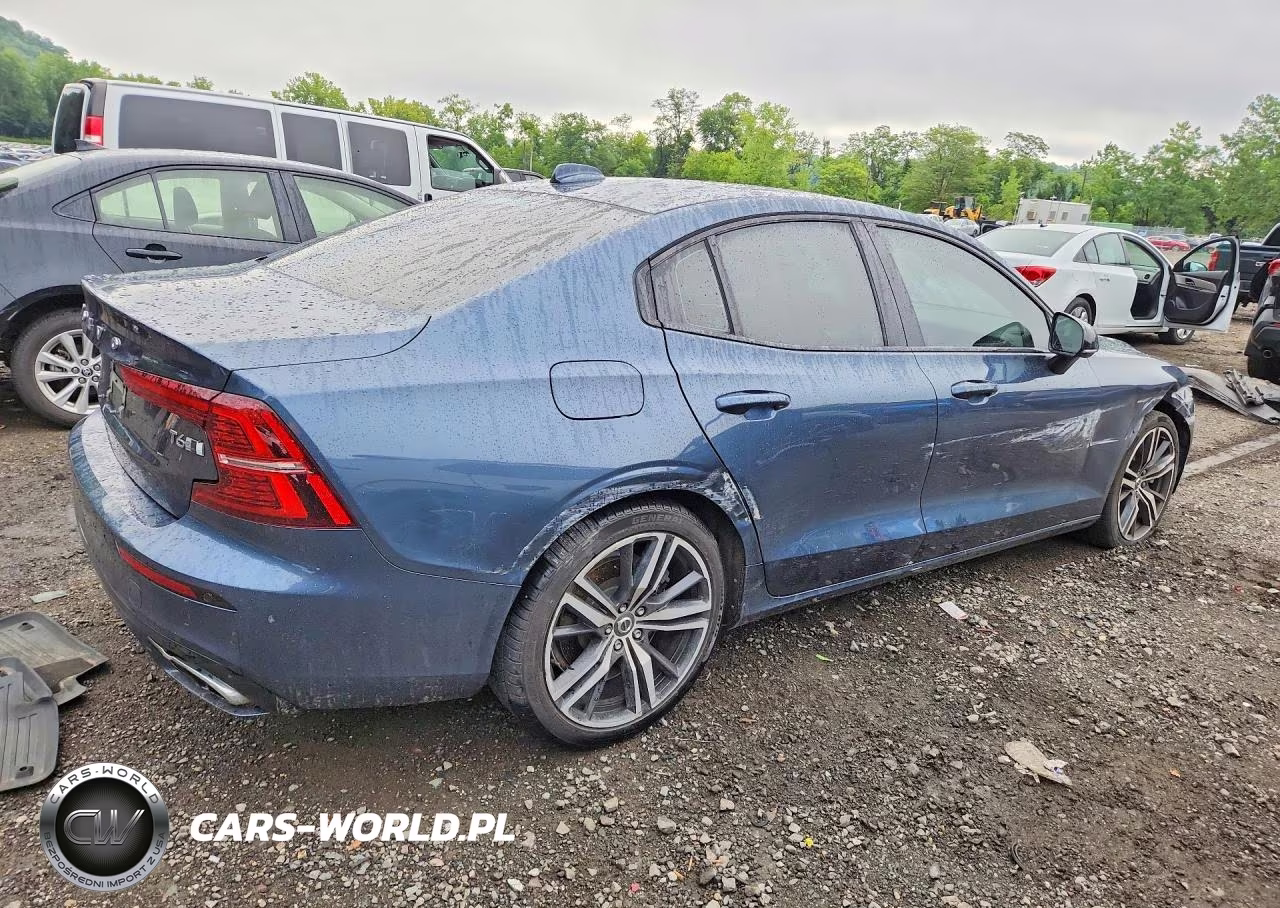 2019 Volvo S60 T6 R-Design VIN:7JRA22TM1KG017295 - 3