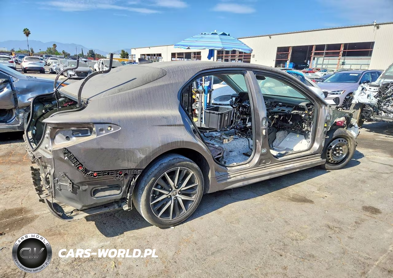 2024 Toyota Camry Hybrid Se VIN:4T1G31AK7RU624116 - 3