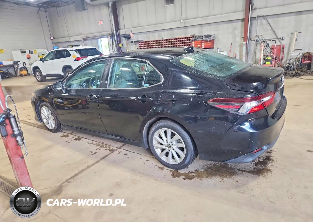 2021 Toyota Camry Le VIN:4T1C11AKXMU472099 - 2