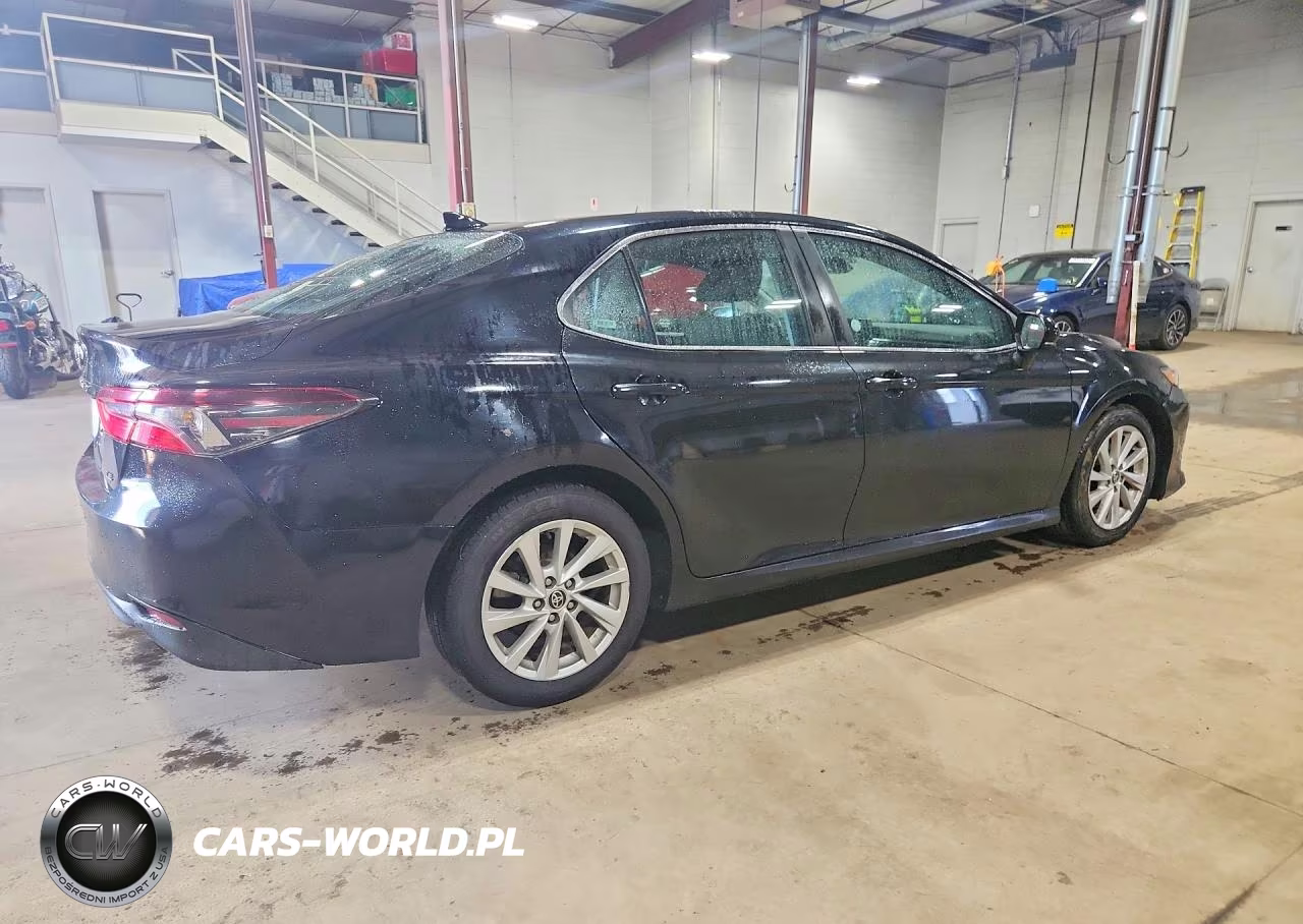2021 Toyota Camry Le VIN:4T1C11AKXMU472099 - 3