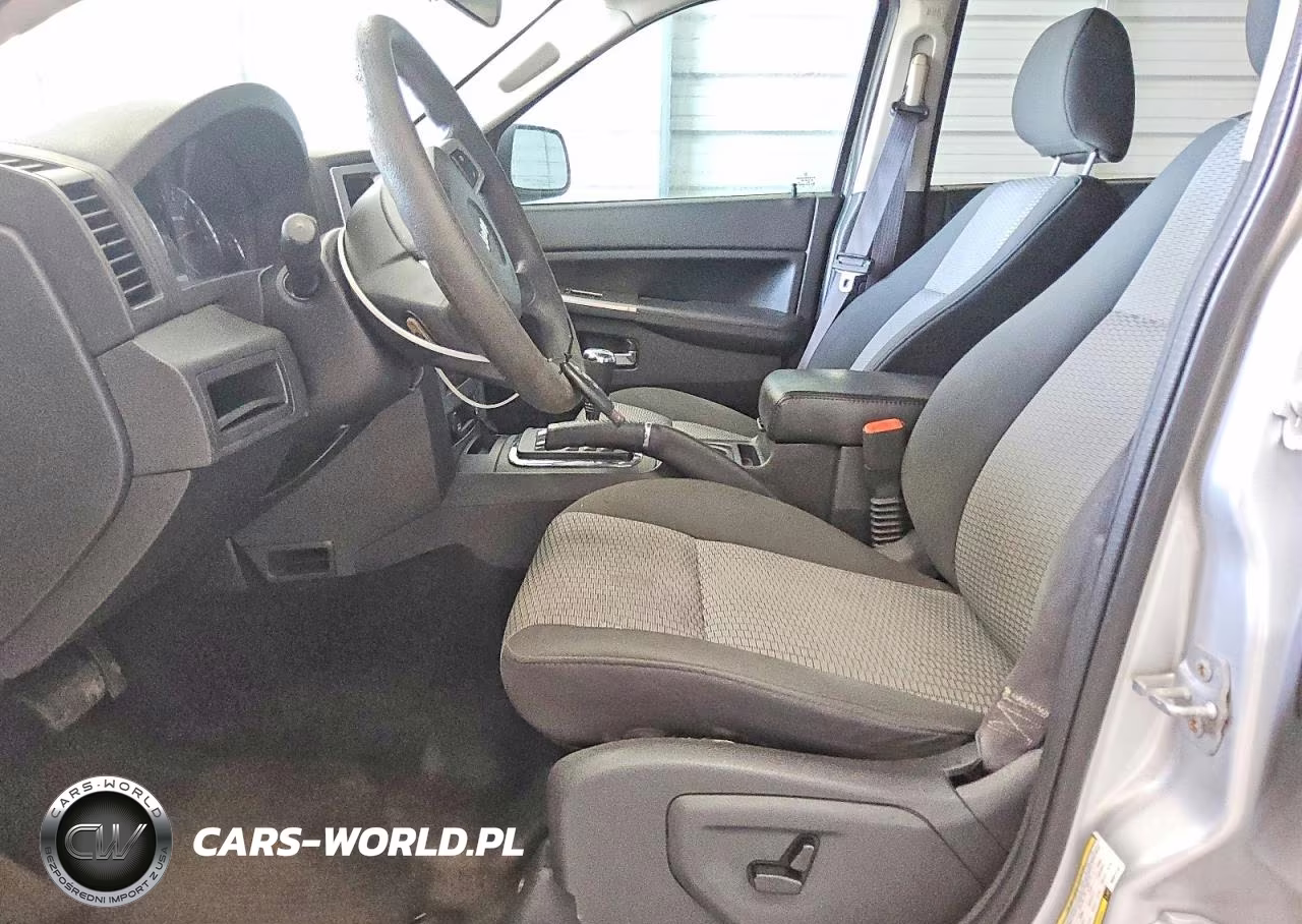 2009 Jeep Grand Cherokee Laredo VIN:1J8GS48KX9C521110 - 7