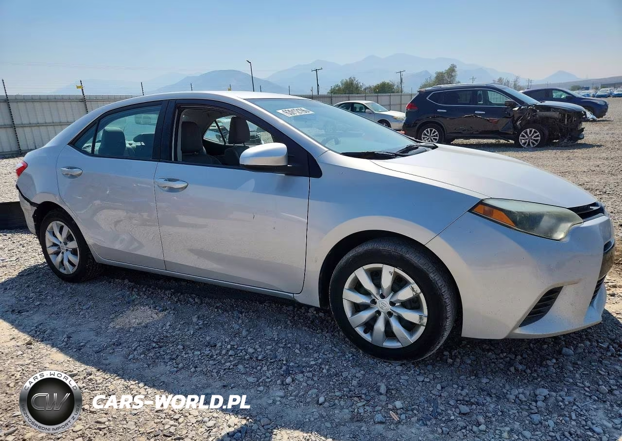 2016 Toyota Corolla Le VIN:2T1BURHE5GC511513 - 4