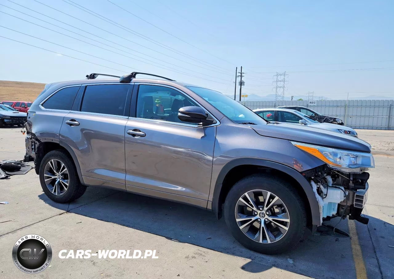 2016 Toyota Highlander Xle VIN:5TDJKRFH8GS267359 - 4