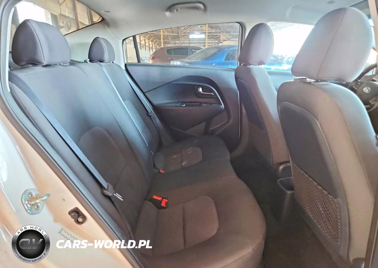 KIA RIO LX VIN:KNADM4A3XH6026620 - 10