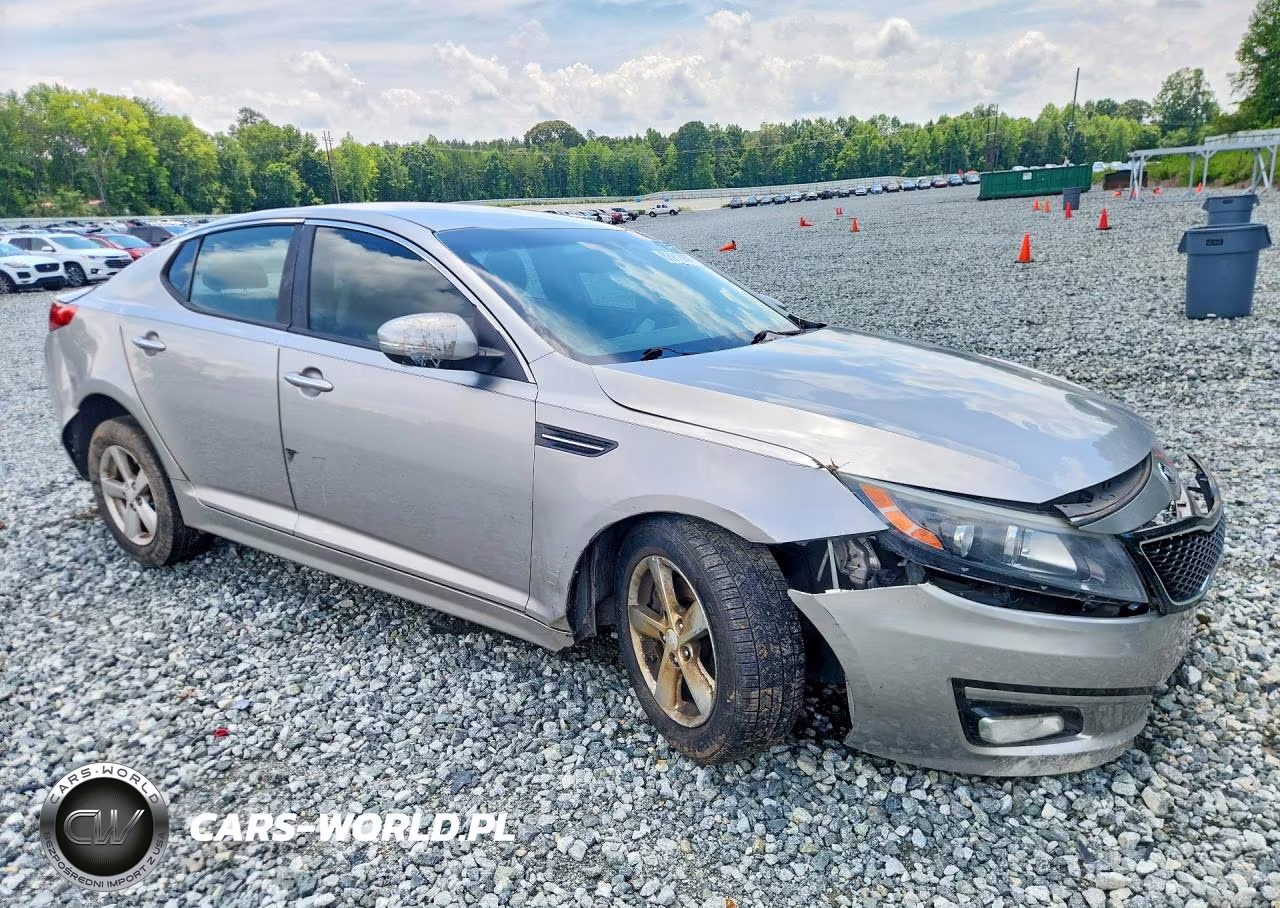 2015 Kia Optima Lx VIN:5XXGM4A73FG471427 - 4