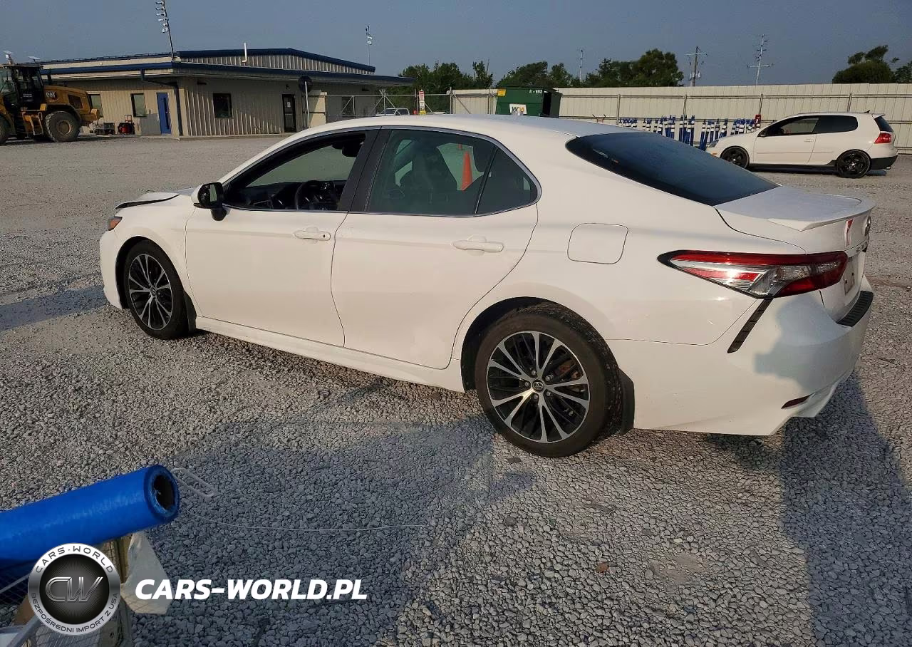 2018 Toyota Camry Se VIN:4T1B11HK7JU143390 - 3