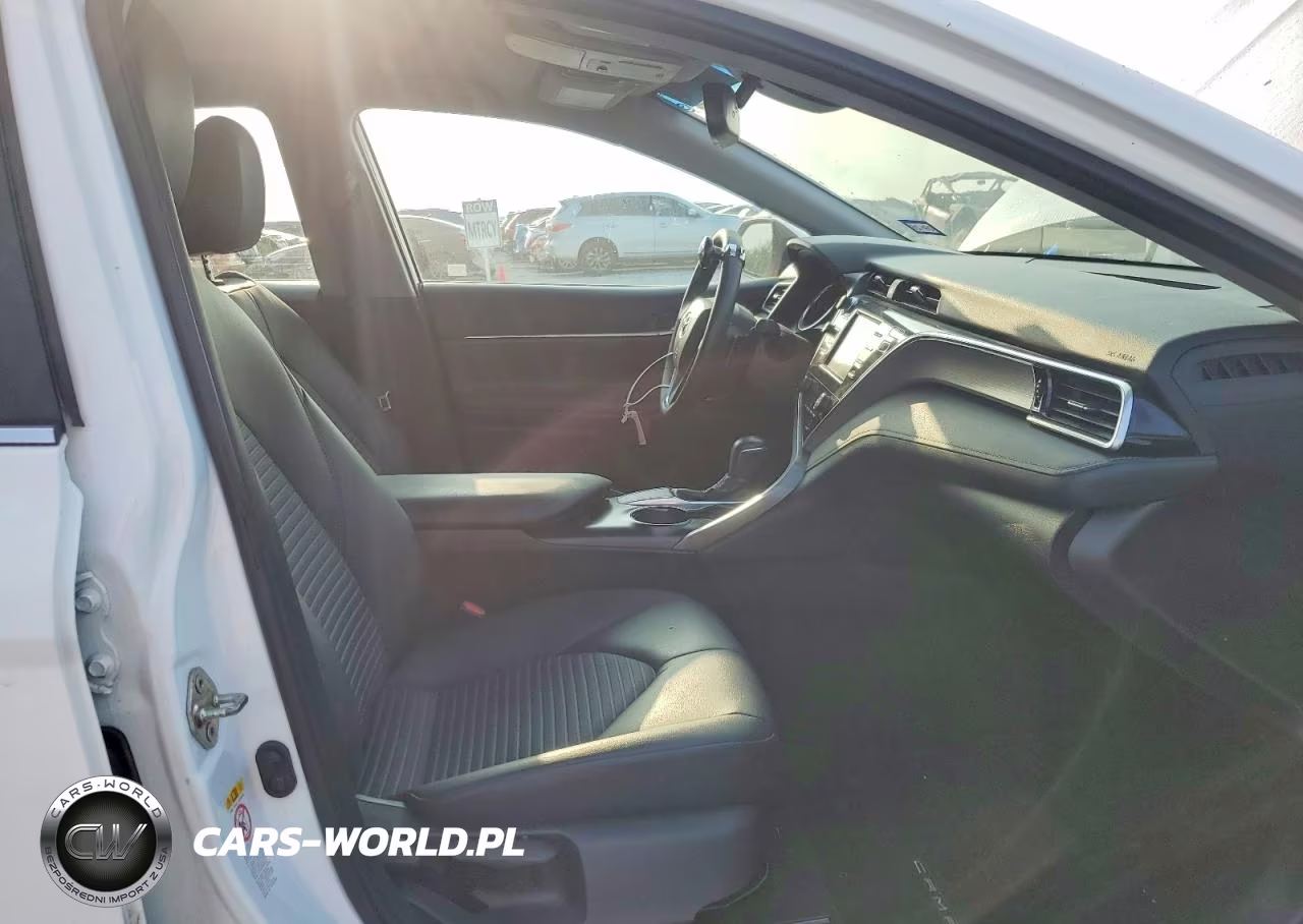 2018 Toyota Camry Se VIN:4T1B11HK7JU143390 - 5