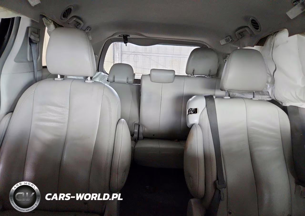 2013 Toyota Sienna Xle 8-Passenger VIN:5TDYK3DC8DS393672 - 10