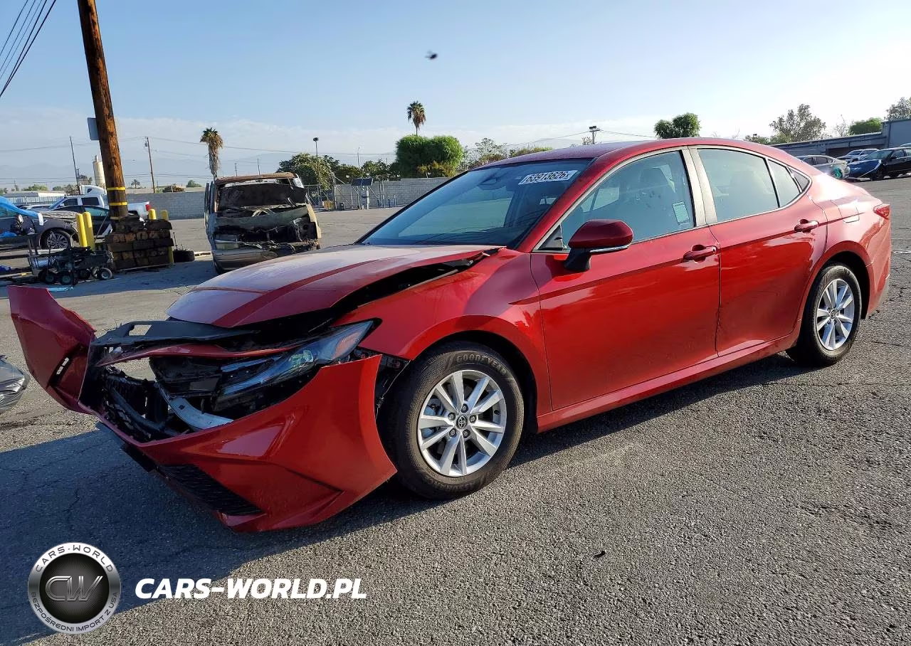 2025 Toyota Camry Le – zdjęcie 1 z 12