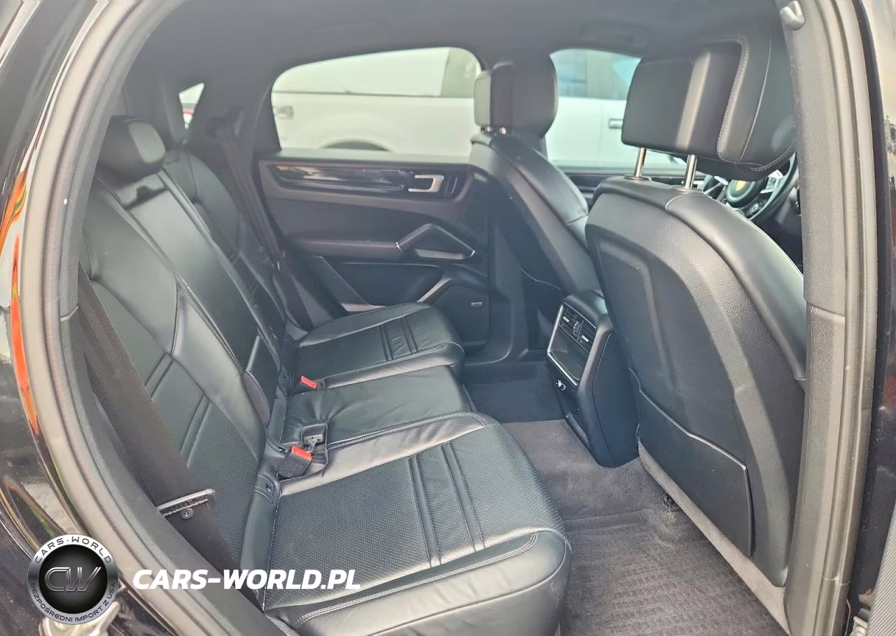 2021 Porsche Cayenne E Hybrid Coupe VIN:WP1BE2AY7MDA44164 - 11