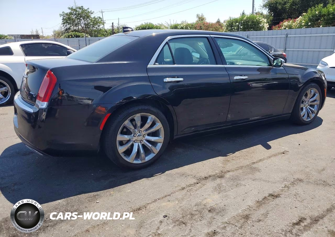 2017 Chrysler 300C VIN:2C3CCAEG7HH668003 - 3