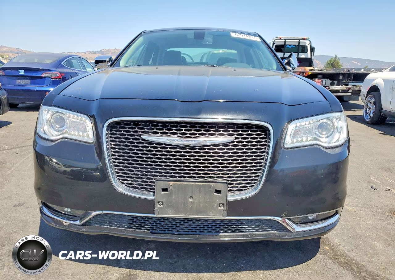 2017 Chrysler 300C VIN:2C3CCAEG7HH668003 - 5