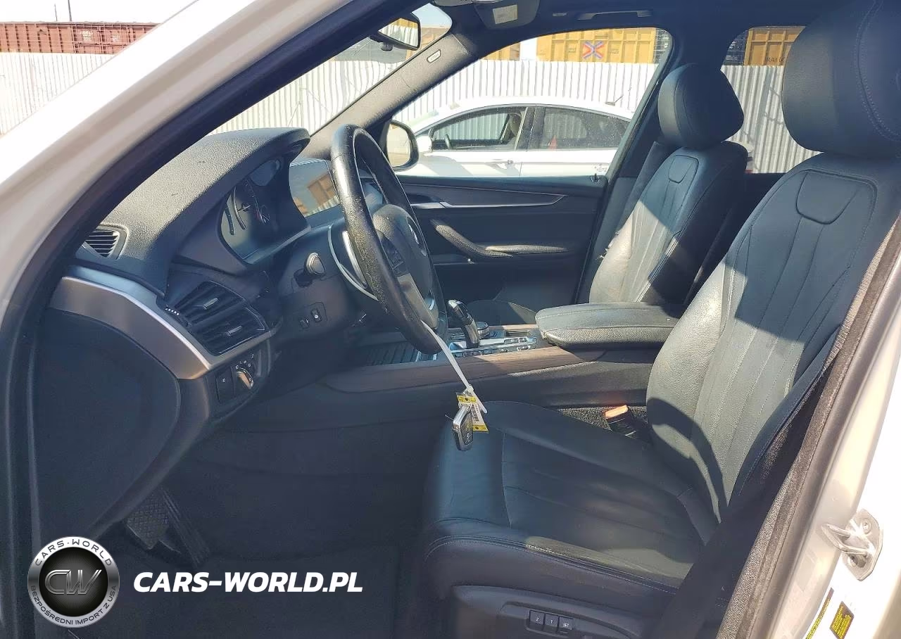2018 BMW X5 Xdr40E VIN:5UXKT0C50J0W00573 - 7