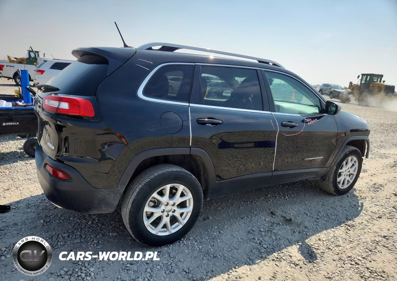 2015 Jeep Cherokee Latitude VIN:1C4PJMCS0FW654440 - 3