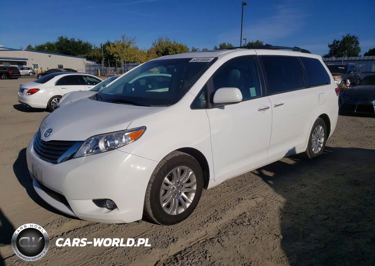 2014 Toyota Sienna Xle 8-Passenger